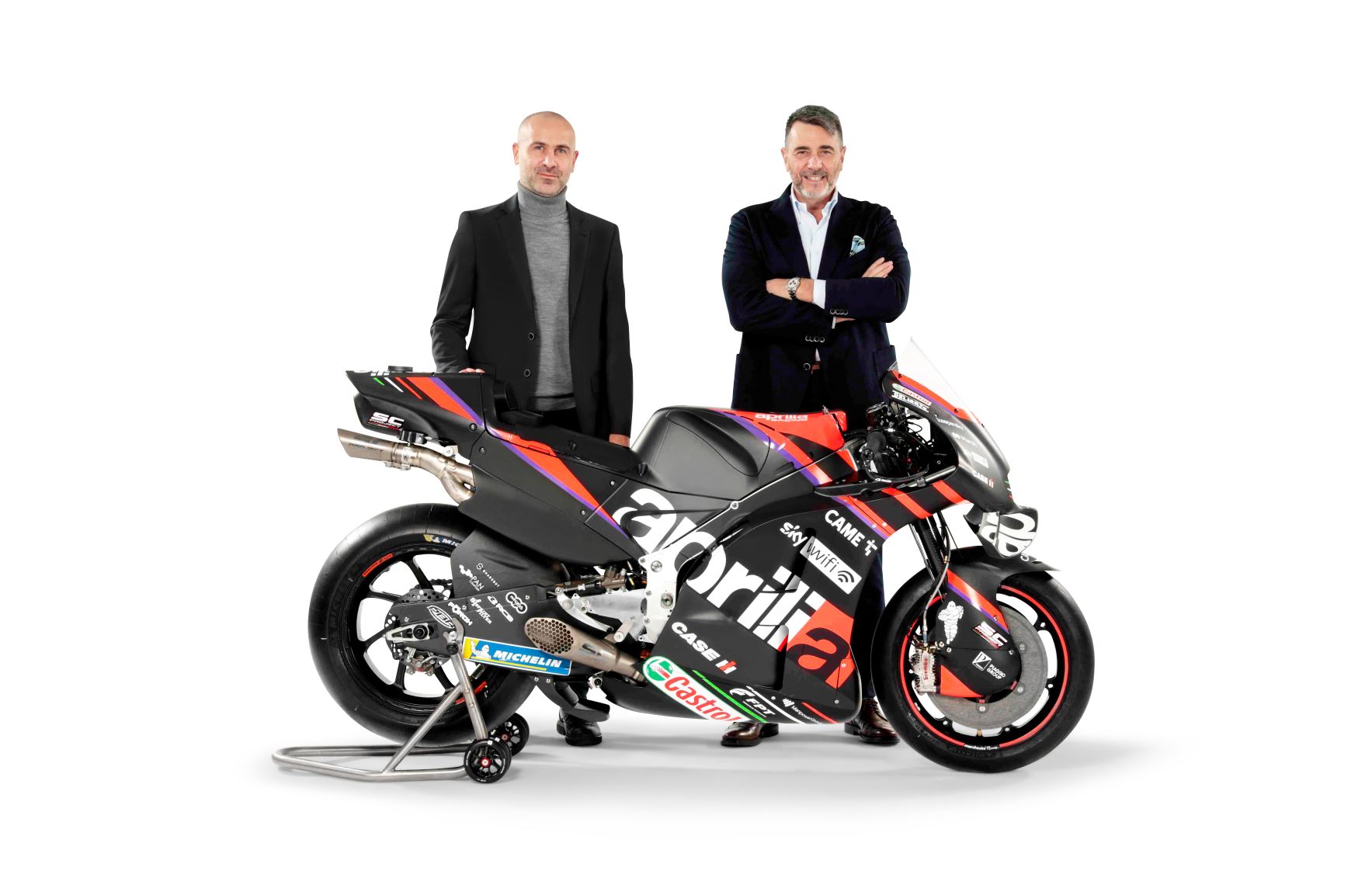 CASE-IH_Aprilia-Racing_Mirco-Romagnoli_Marco-Lombardi-(1).jpg