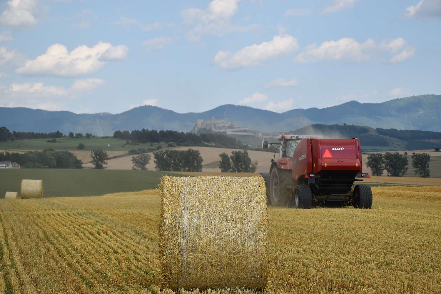 Farma-Nemesany-2.jpg Farma-Nemesany-2.jpg